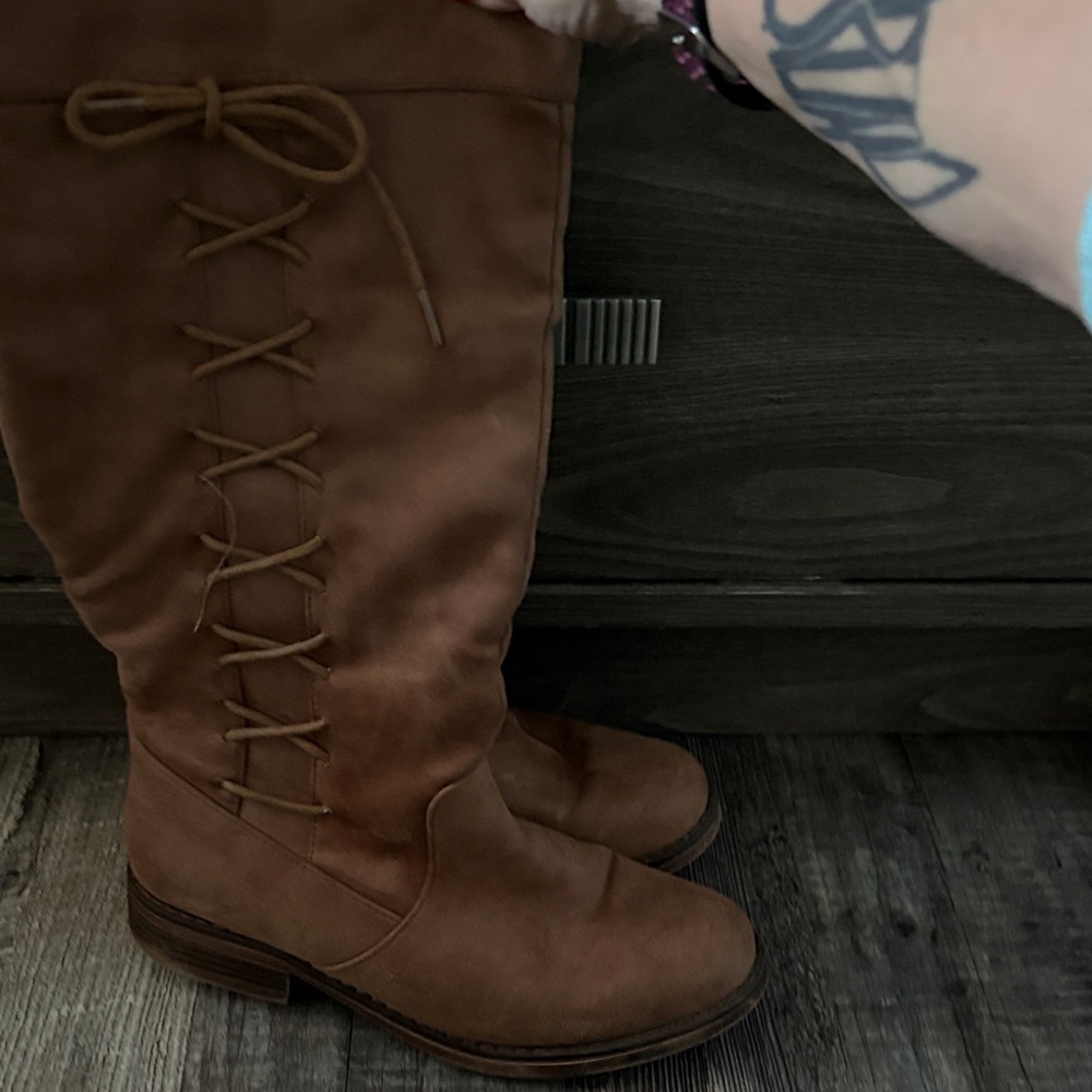 Tan Lace-Up Boots